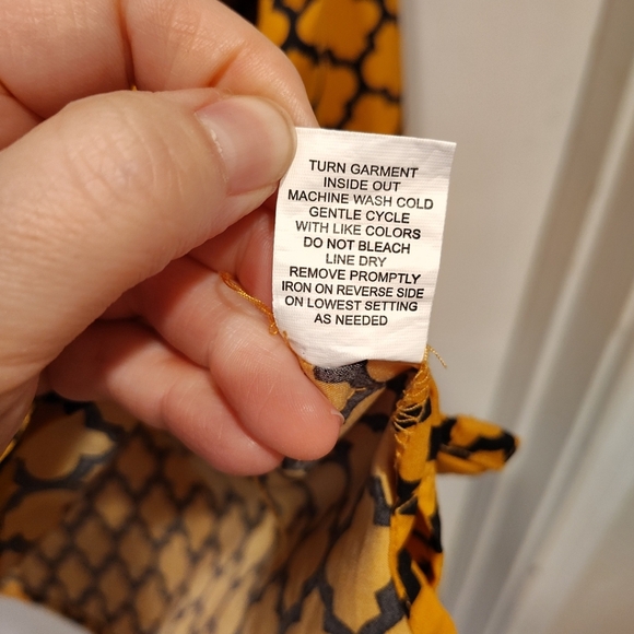 Notations Women's Yellow & Black Geometric Print Button Down Shirt Sz 2X Career - Picture 6 of 7